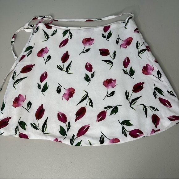 Beach Riot Heidi Skirt and Top Set Floral Tulip white XS - Picture 8 of 15